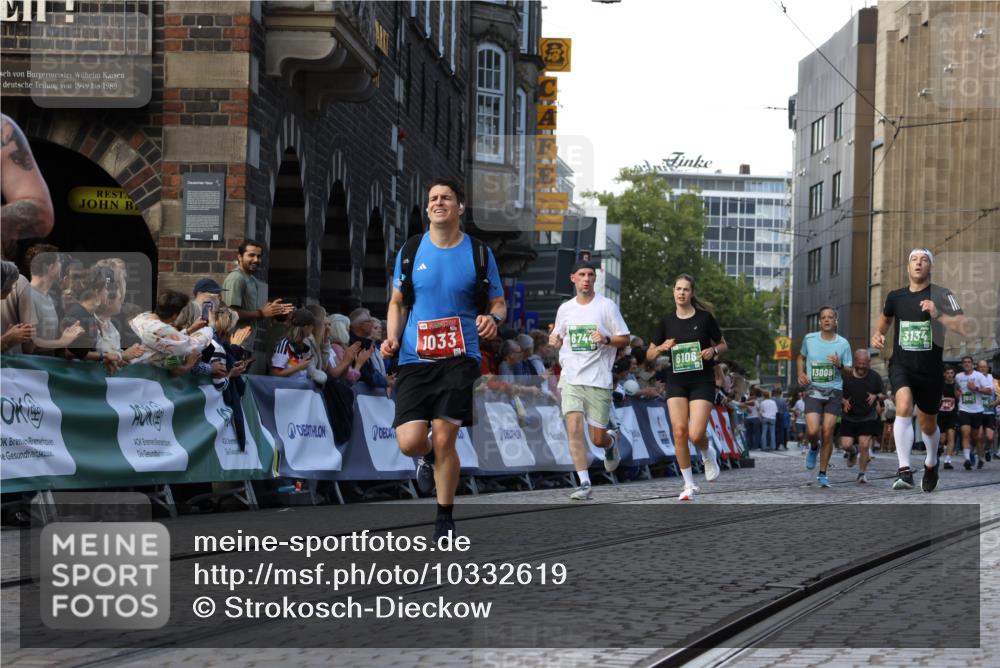 13.09.2026 - 21. swb-Marathon Bremen Strokosch-Dieckow http://msf.ph/oto/10332619 13.09.2026 13:16:04 Ziel 982, 1033, 1445, 2733, 3119, 3422, 3536, 3689, 3836, 3991, 4573, 5474, 5533, 5588, 6162, 6481, 6515, 7203, 9029, 9122, 9475, 9777, 13249, 481, 663, 740, 755, 1605, 3134, 6106, 6721, 6744, 8398, 9031, 9115, 13008, 13158 meine-sportfotos.de
