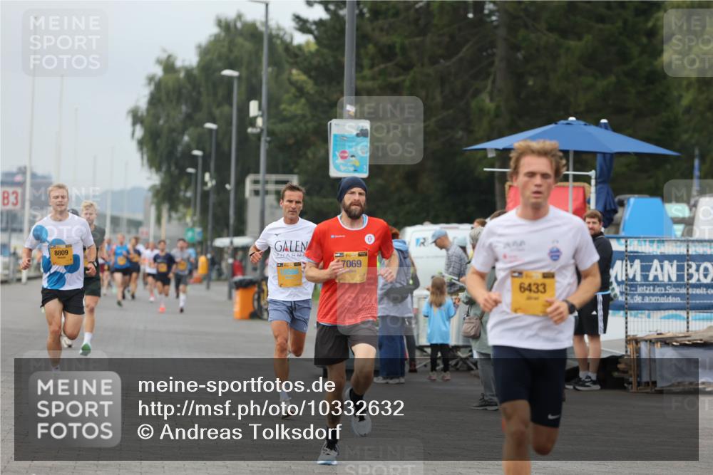 13.09.2026 - Kiel Lauf Andreas Tolksdorf http://msf.ph/oto/10332632 13.09.2026 09:51:40 Kiellinie 3, 8809, 0, 7069, 6433 meine-sportfotos.de