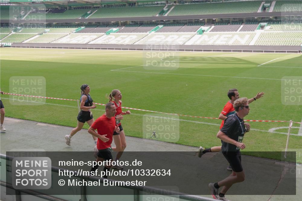 13.09.2026 - 21. swb-Marathon Bremen Michael Burmester http://msf.ph/oto/10332634 13.09.2026 13:04:40 Laufen im Stadion 178, 209, 210, 323, 488, 534, 536, 565, 596, 647, 725, 762, 881, 940, 1073, 1239, 1243, 1307, 1308, 1343, 1373, 1456, 1458, 1479, 1627, 1649, 1653, 1656, 1687, 1771, 1780, 1914, 1932, 1941, 2023, 2089, 2126, 2223, 2241, 2301, 2369, 2430, 2434, 2452, 2602, 2625, 2723, 2742, 2764, 2851, 2867, 2872, 2891, 2910, 2919, 2934, 2957, 2959, 2977, 2985, 3028, 3030, 3217, 3278, 3320, 3343, 3360, 3402, 3419, 3425, 3444, 3454, 3510, 3521, 3579, 3597, 3618, 3796, 3846, 3859, 3909, 242 meine-sportfotos.de