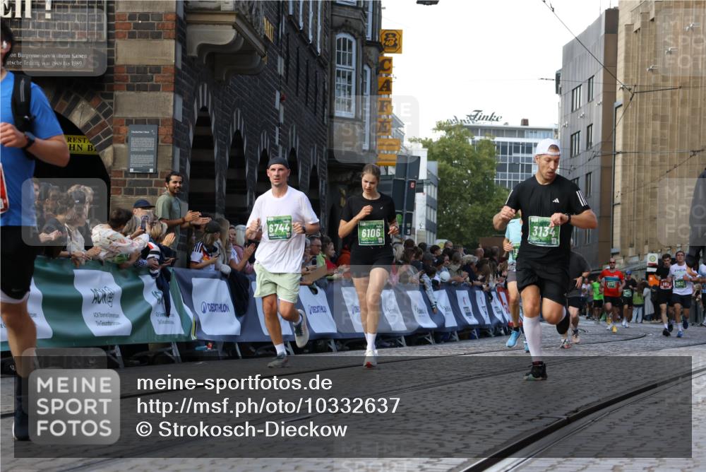 13.09.2026 - 21. swb-Marathon Bremen Strokosch-Dieckow http://msf.ph/oto/10332637 13.09.2026 13:16:06 Ziel 982, 1033, 2733, 3119, 3422, 3536, 3689, 3836, 3991, 4573, 5474, 5533, 5588, 5913, 6481, 6515, 9029, 9122, 9475, 9777, 13149, 13249, 481, 663, 740, 755, 792, 1605, 3134, 5554, 6106, 6721, 6744, 8398, 9031, 9115, 13008 meine-sportfotos.de
