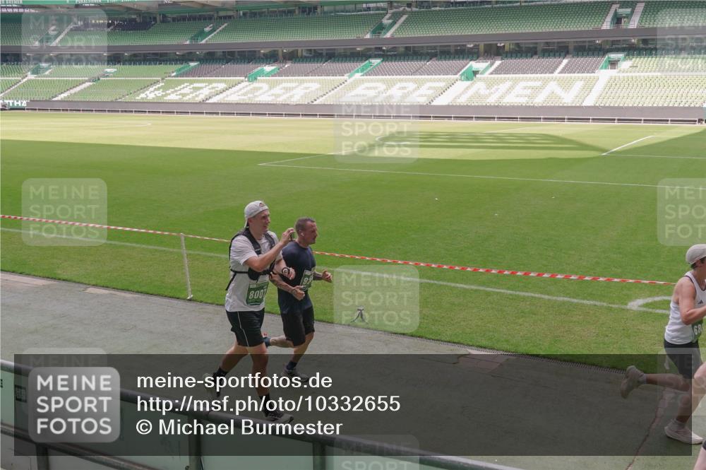 13.09.2026 - 21. swb-Marathon Bremen Michael Burmester http://msf.ph/oto/10332655 13.09.2026 13:04:43 Laufen im Stadion 178, 209, 210, 244, 323, 488, 534, 536, 565, 596, 647, 725, 881, 940, 1073, 1239, 1243, 1307, 1308, 1343, 1373, 1456, 1458, 1479, 1627, 1649, 1653, 1656, 1687, 1771, 1780, 1914, 1932, 1941, 2023, 2089, 2126, 2223, 2241, 2301, 2369, 2430, 2434, 2452, 2602, 2625, 2723, 2742, 2764, 2851, 2867, 2872, 2891, 2910, 2919, 2934, 2957, 2959, 2977, 2985, 3028, 3030, 3217, 3278, 3320, 3343, 3402, 3419, 3425, 3444, 3454, 3485, 3510, 3521, 3579, 3597, 3618, 3796, 3846, 3859, 3909, 242 meine-sportfotos.de