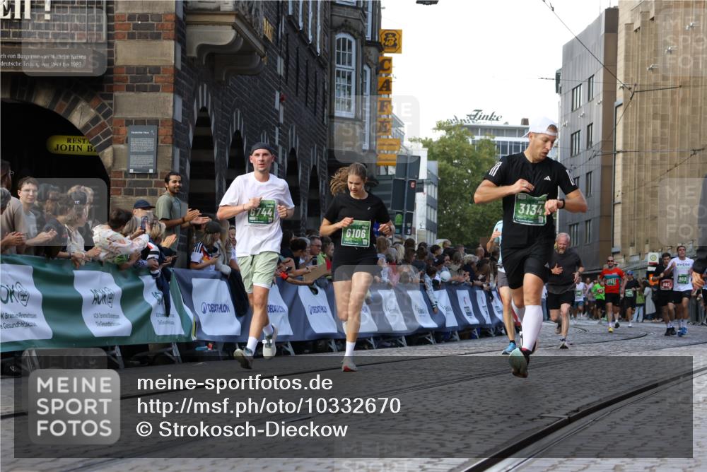 13.09.2026 - 21. swb-Marathon Bremen Strokosch-Dieckow http://msf.ph/oto/10332670 13.09.2026 13:16:06 Ziel 982, 1033, 2733, 3119, 3422, 3536, 3689, 3836, 3991, 4573, 5474, 5533, 5588, 5913, 6481, 6515, 9029, 9122, 9475, 9777, 13149, 13249, 481, 663, 740, 755, 792, 1605, 3134, 5554, 6106, 6721, 6744, 8398, 9031, 9115, 13008 meine-sportfotos.de