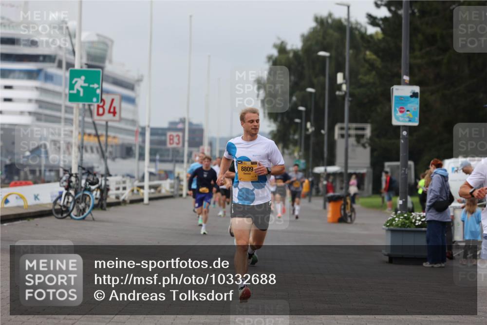 13.09.2026 - Kiel Lauf Andreas Tolksdorf http://msf.ph/oto/10332688 13.09.2026 09:51:42 Kiellinie 3, 4, 83, 8809 meine-sportfotos.de