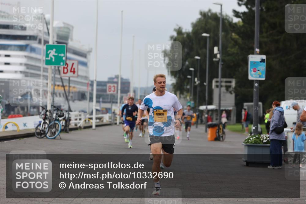 13.09.2026 - Kiel Lauf Andreas Tolksdorf http://msf.ph/oto/10332690 13.09.2026 09:51:42 Kiellinie 4, 3, 38, 8809 meine-sportfotos.de