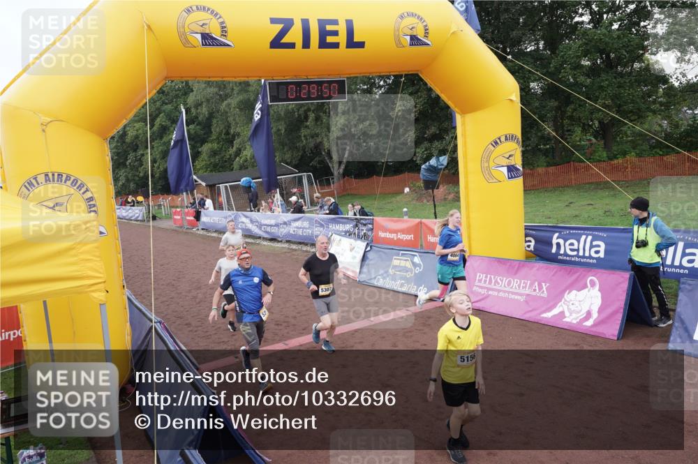 13.09.2026 - Airport Race Dennis Weichert http://msf.ph/oto/10332696 13.09.2026 10:30:23 Ziel 4064, 4097, 4100, 4130, 5067, 5075, 5156, 5266, 5267, 5296, 5307, 5390, 5416, 5419, 5471 meine-sportfotos.de