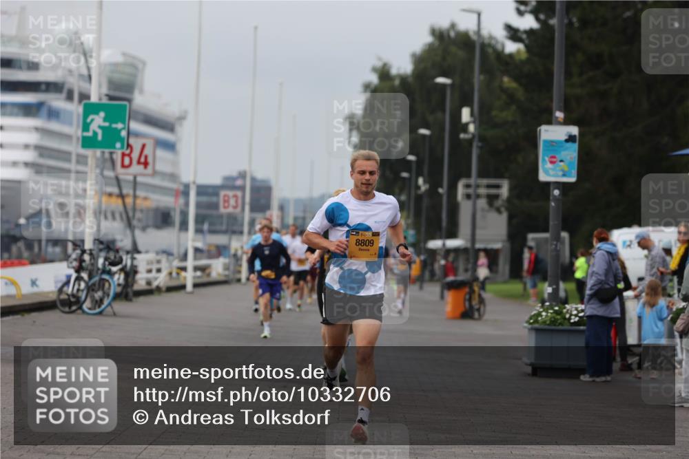 13.09.2026 - Kiel Lauf Andreas Tolksdorf http://msf.ph/oto/10332706 13.09.2026 09:51:42 Kiellinie 84, 83, 39, 8809 meine-sportfotos.de