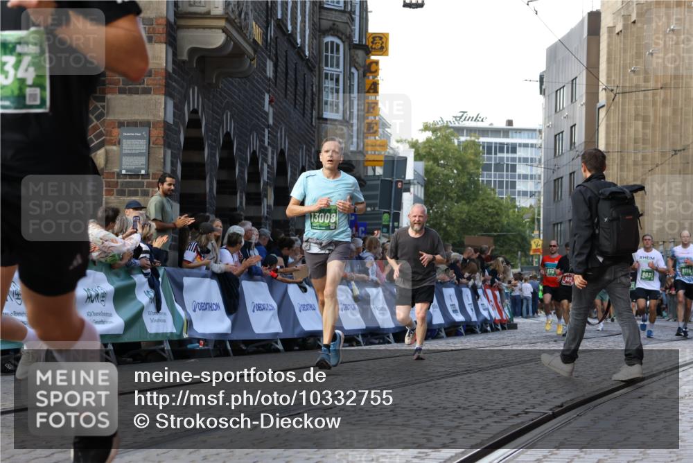 13.09.2026 - 21. swb-Marathon Bremen Strokosch-Dieckow http://msf.ph/oto/10332755 13.09.2026 13:16:08 Ziel 145, 982, 1033, 2733, 3119, 3422, 3536, 3689, 3836, 3991, 4573, 4823, 5474, 5533, 5588, 5913, 6481, 6515, 7307, 7413, 9122, 9278, 9475, 13149, 13249, 481, 663, 740, 755, 792, 1605, 5554, 5963, 6106, 6721, 6744, 8398, 9031, 9115, 13008 meine-sportfotos.de