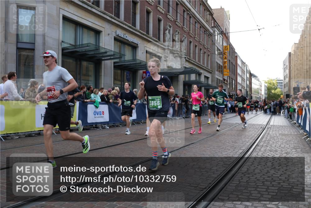 13.09.2026 - 21. swb-Marathon Bremen Strokosch-Dieckow http://msf.ph/oto/10332759 13.09.2026 13:23:20 Ziel 135, 672, 2288, 2371, 2409, 2485, 2490, 2560, 2627, 3078, 3138, 3173, 3642, 3856, 3861, 3939, 4601, 5011, 5116, 5231, 5908, 6157, 6332, 6648, 6843, 6848, 7216, 8095, 8290, 8560, 9088, 9196, 1809, 1900, 1935, 2306, 2367, 2427, 2827, 2899, 2914, 2961, 3098, 3233, 3374, 3531, 3729, 3920, 5114, 5820, 5821, 6923, 7909, 8045, 8231, 8304, 8671, 8672, 8732, 8787, 8819, 8820, 8863, 9436, 9827, 9921, 10127 meine-sportfotos.de