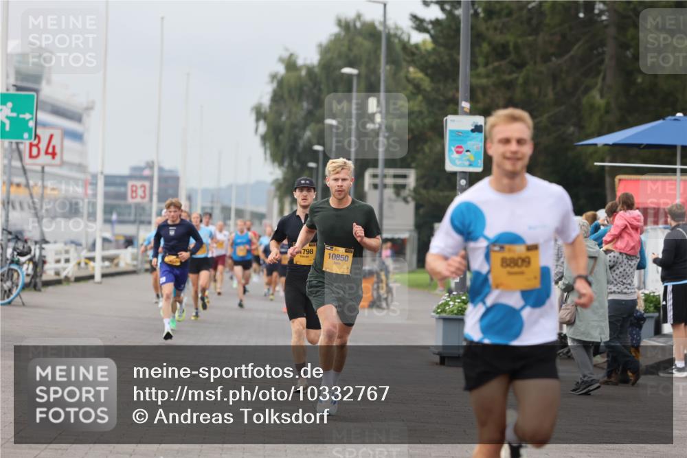 13.09.2026 - Kiel Lauf Andreas Tolksdorf http://msf.ph/oto/10332767 13.09.2026 09:51:44 Kiellinie 4, 3, 8809, 10850, 798 meine-sportfotos.de