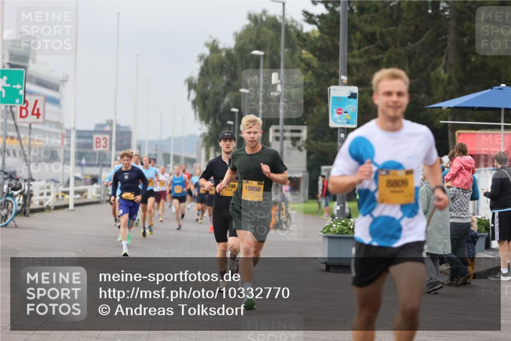 13.09.2026 - Kiel Lauf Andreas Tolksdorf http://msf.ph/oto/10332770 13.09.2026 09:51:44 Kiellinie 84, 3, 33, 798, 10850, 8809 meine-sportfotos.de