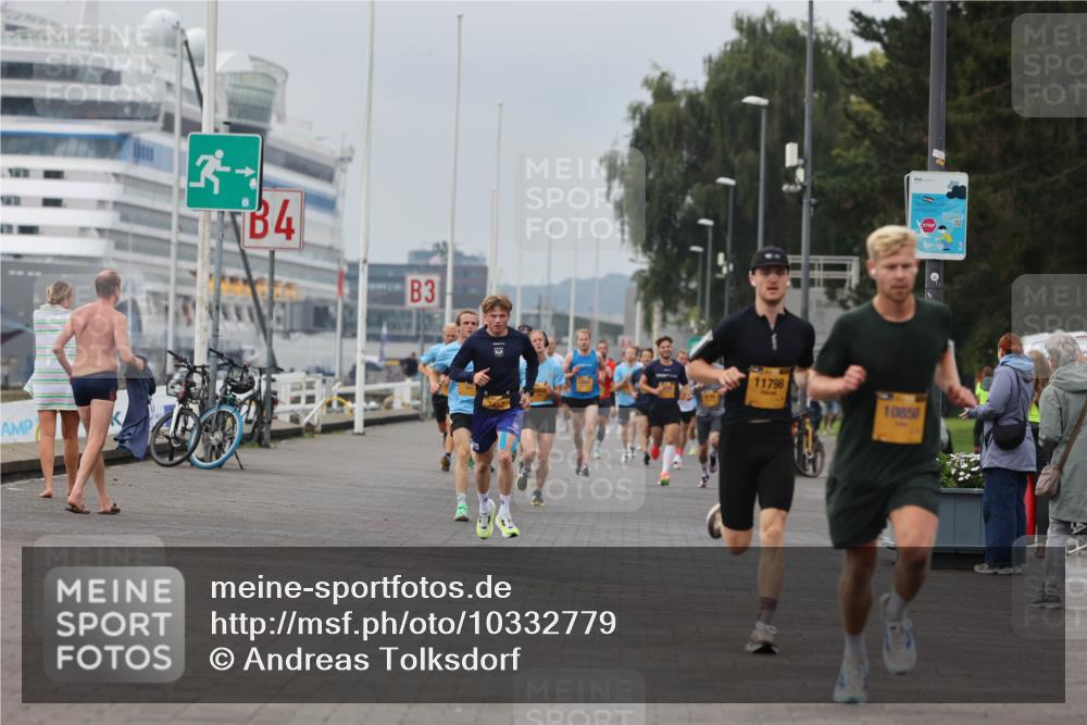 13.09.2026 - Kiel Lauf Andreas Tolksdorf http://msf.ph/oto/10332779 13.09.2026 09:51:45 Kiellinie 4, 3, 11798, 10850 meine-sportfotos.de