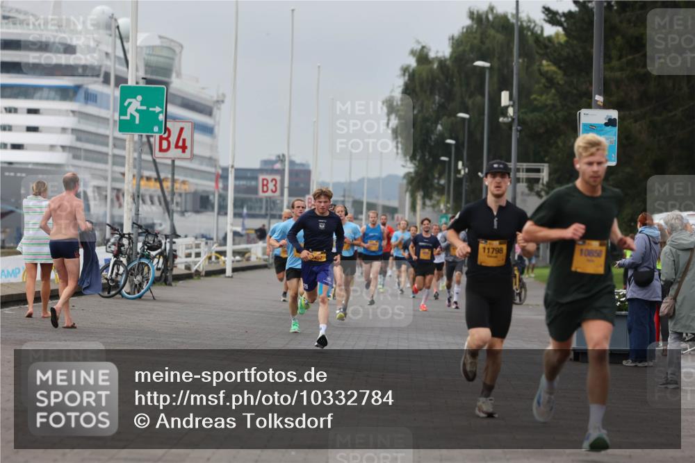 13.09.2026 - Kiel Lauf Andreas Tolksdorf http://msf.ph/oto/10332784 13.09.2026 09:51:45 Kiellinie 711, 3, 4, 3, 11798, 10850 meine-sportfotos.de