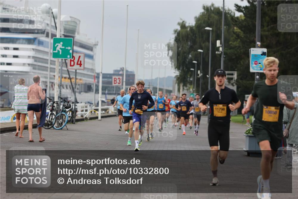 13.09.2026 - Kiel Lauf Andreas Tolksdorf http://msf.ph/oto/10332800 13.09.2026 09:51:45 Kiellinie 4, 3, 29, 457, 11798, 10850 meine-sportfotos.de