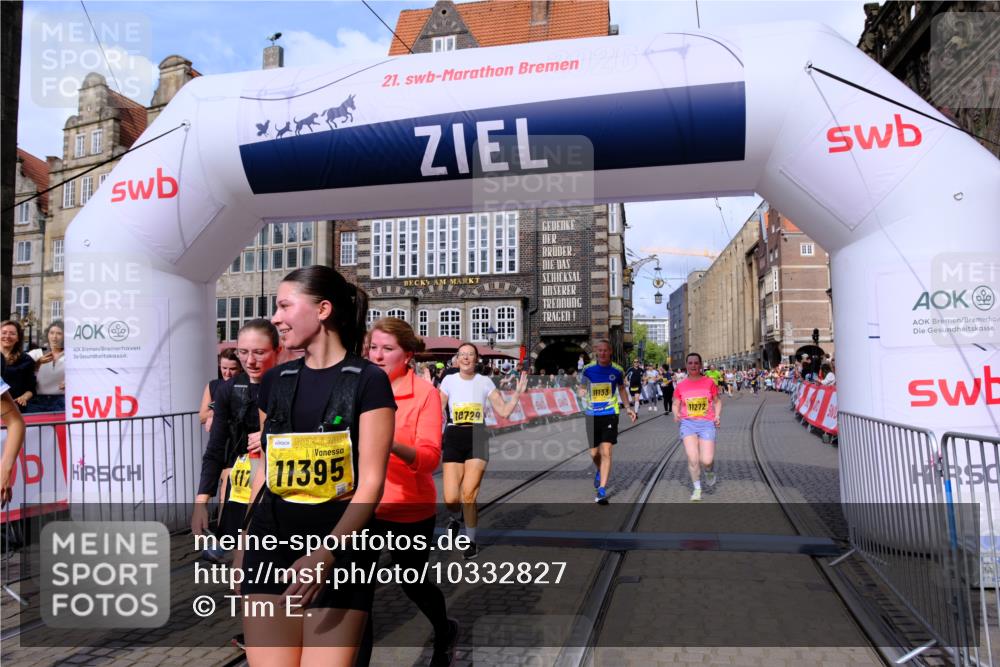 13.09.2026 - 21. swb-Marathon Bremen Tim E. http://msf.ph/oto/10332827 13.09.2026 11:05:09 Ziel 10198, 10283, 10315, 10465, 10481, 10729, 10741, 10850, 10855, 10856, 10940, 10975, 11006, 11133, 11272, 11366, 11395, 11518, 11705, 11757, 11939, 12005, 12235, 12420, 12493, 12495, 12498, 12500, 12502, 12522, 12563 meine-sportfotos.de