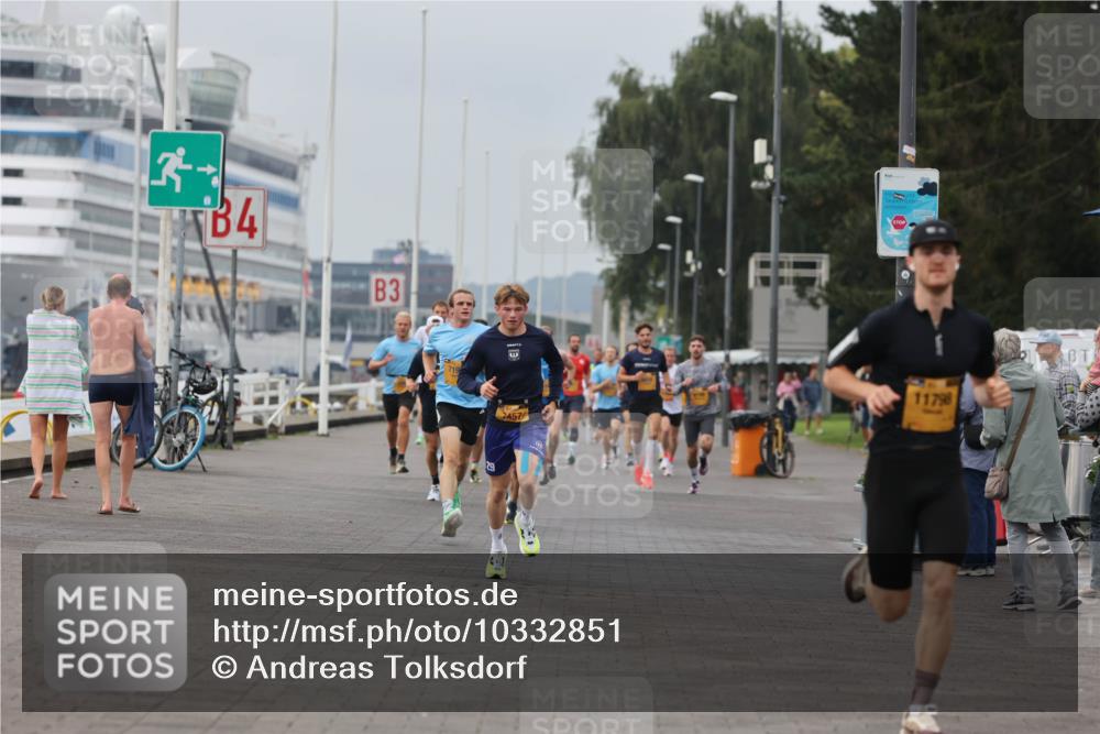 13.09.2026 - Kiel Lauf Andreas Tolksdorf http://msf.ph/oto/10332851 13.09.2026 09:51:46 Kiellinie 4, 3, 29, 2457, 11798 meine-sportfotos.de