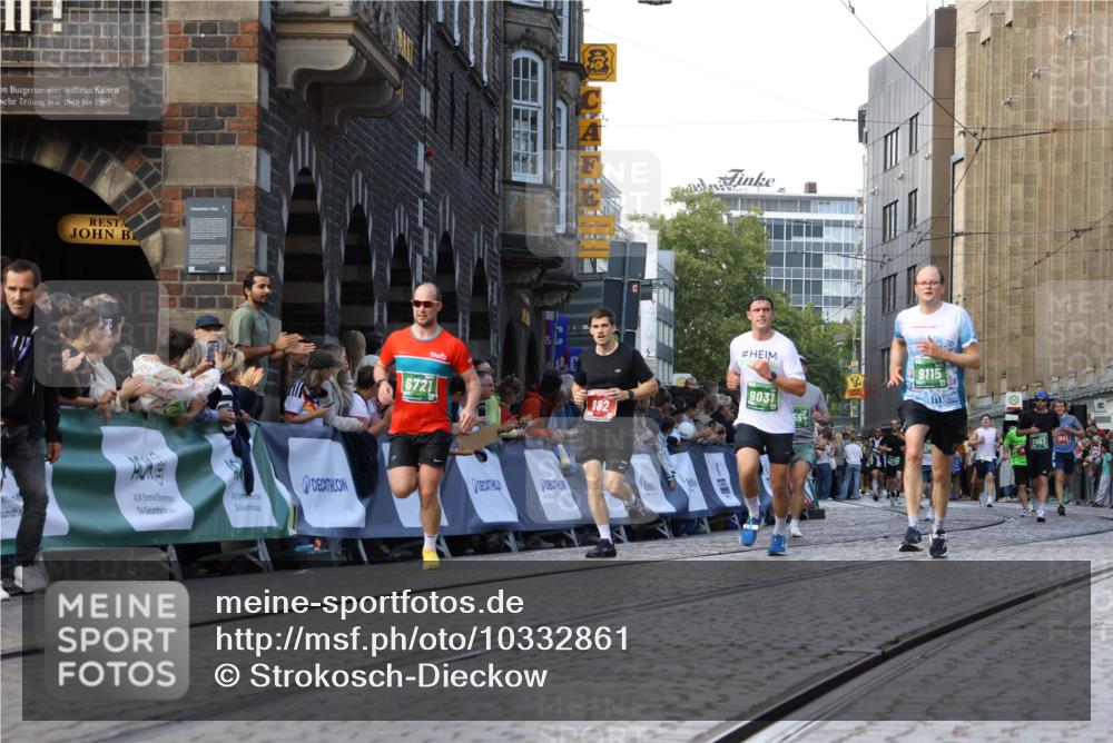 13.09.2026 - 21. swb-Marathon Bremen Strokosch-Dieckow http://msf.ph/oto/10332861 13.09.2026 13:16:13 Ziel 145, 982, 1955, 2623, 2733, 3119, 3149, 3422, 3689, 3836, 3991, 4573, 4823, 5430, 5474, 5588, 5913, 6481, 7307, 7413, 9122, 9278, 13149, 13249, 740, 755, 792, 1162, 1605, 2604, 5554, 5963, 6721, 7053, 7603, 7801, 9031, 9115 meine-sportfotos.de