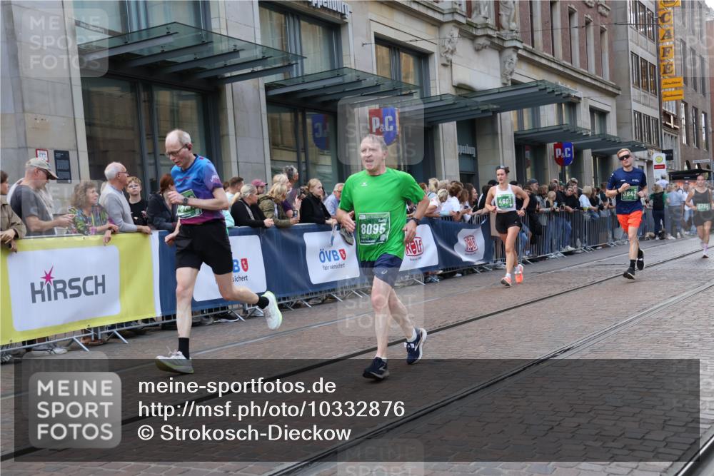 13.09.2026 - 21. swb-Marathon Bremen Strokosch-Dieckow http://msf.ph/oto/10332876 13.09.2026 13:23:25 Ziel 135, 672, 2288, 2409, 2485, 2490, 2517, 2560, 2627, 3078, 3138, 3173, 3642, 3856, 3939, 4601, 4671, 5011, 5116, 5231, 5908, 6157, 6332, 6648, 6843, 6848, 7216, 7357, 7475, 7761, 8051, 8052, 8095, 8290, 8560, 9088, 9196, 10115, 13197, 1809, 1900, 2306, 2367, 2371, 2427, 2827, 2899, 2961, 3173, 3374, 3531, 3729, 3861, 3920, 5114, 5820, 5821, 6923, 8045, 8231, 8304, 8732, 8787, 8863, 9088, 9196, 9436, 9827, 10127 meine-sportfotos.de
