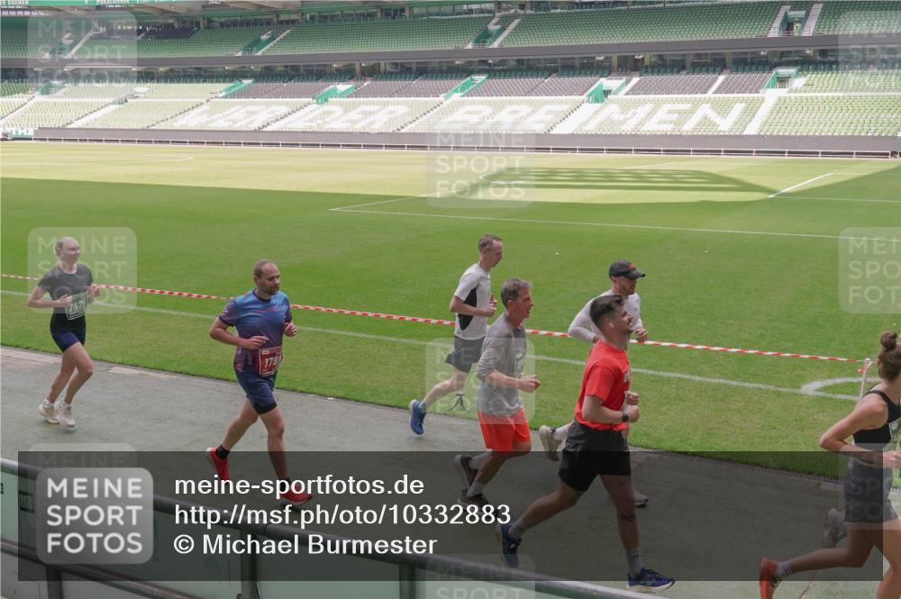 13.09.2026 - 21. swb-Marathon Bremen Michael Burmester http://msf.ph/oto/10332883 13.09.2026 13:04:57 Laufen im Stadion 178, 209, 210, 244, 323, 394, 488, 534, 536, 565, 647, 725, 881, 891, 900, 1073, 1239, 1243, 1307, 1308, 1343, 1373, 1380, 1456, 1479, 1627, 1649, 1653, 1656, 1687, 1771, 1780, 1914, 1932, 1941, 2023, 2089, 2126, 2223, 2241, 2265, 2301, 2369, 2430, 2452, 2602, 2723, 2742, 2764, 2851, 2867, 2872, 2891, 2910, 2919, 2957, 2959, 2977, 2985, 3028, 3030, 3217, 3278, 3320, 3343, 3402, 3419, 3425, 3444, 3454, 3485, 3521, 3579, 3618, 3796, 3909, 242 meine-sportfotos.de