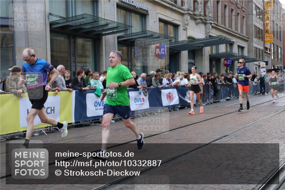 13.09.2026 - 21. swb-Marathon Bremen Strokosch-Dieckow http://msf.ph/oto/10332887 13.09.2026 13:23:26 Ziel 135, 342, 672, 2288, 2409, 2485, 2490, 2517, 2560, 2627, 3078, 3138, 3642, 3856, 3939, 4601, 4671, 5011, 5116, 5146, 5231, 5908, 6157, 6332, 6648, 6843, 6848, 7216, 7357, 7475, 7761, 8051, 8052, 8095, 8290, 8560, 10115, 13007, 13197, 1900, 2306, 2371, 2409, 2427, 2827, 2899, 2961, 3078, 3173, 3374, 3531, 3729, 3861, 3920, 3939, 5114, 5820, 5821, 6923, 8045, 8231, 8304, 8732, 8787, 8863, 9088, 9196, 9436, 9827, 10127 meine-sportfotos.de