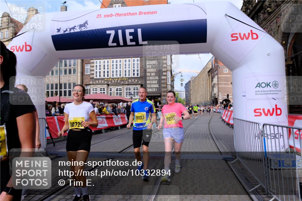 13.09.2026 - 21. swb-Marathon Bremen Tim E. http://msf.ph/oto/10332894 13.09.2026 11:05:10 Ziel 10198, 10283, 10315, 10465, 10481, 10729, 10741, 10850, 10855, 10856, 10940, 10975, 11006, 11133, 11272, 11366, 11395, 11518, 11705, 11757, 11939, 12005, 12235, 12420, 12493, 12495, 12498, 12500, 12502, 12522, 12563 meine-sportfotos.de