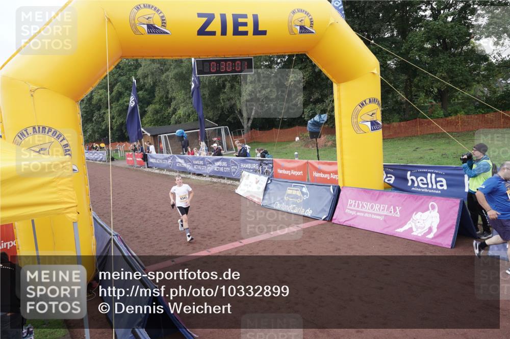 13.09.2026 - Airport Race Dennis Weichert http://msf.ph/oto/10332899 13.09.2026 10:30:35 Ziel 4076, 5075, 5341, 5349, 5404, 5419 meine-sportfotos.de