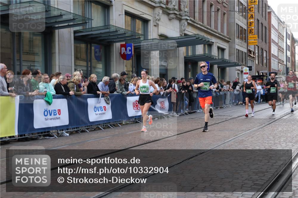 13.09.2026 - 21. swb-Marathon Bremen Strokosch-Dieckow http://msf.ph/oto/10332904 13.09.2026 13:23:26 Ziel 135, 342, 672, 2288, 2409, 2485, 2490, 2517, 2560, 2627, 3078, 3138, 3642, 3856, 3939, 4601, 4671, 5011, 5116, 5146, 5231, 5908, 6157, 6332, 6648, 6843, 6848, 7216, 7357, 7475, 7761, 8051, 8052, 8095, 8290, 8560, 10115, 13007, 13197, 1900, 2306, 2371, 2409, 2427, 2827, 2899, 2961, 3078, 3173, 3374, 3531, 3729, 3861, 3920, 3939, 5114, 5820, 5821, 6923, 8045, 8231, 8304, 8732, 8787, 8863, 9088, 9196, 9436, 9827, 10127 meine-sportfotos.de