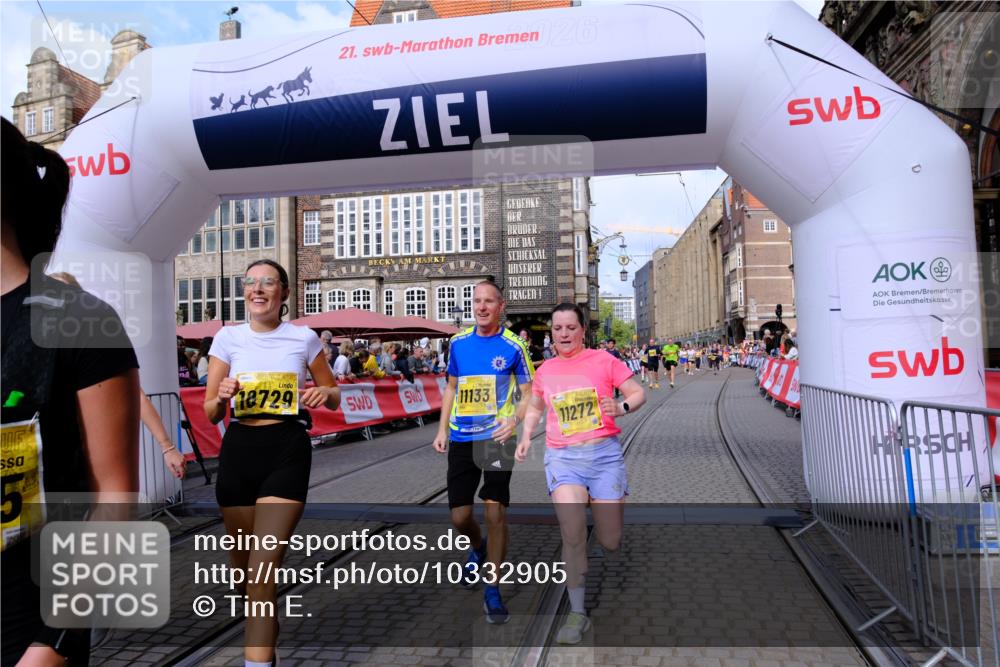13.09.2026 - 21. swb-Marathon Bremen Tim E. http://msf.ph/oto/10332905 13.09.2026 11:05:10 Ziel 10198, 10283, 10315, 10465, 10481, 10729, 10741, 10850, 10855, 10856, 10940, 10975, 11006, 11133, 11272, 11366, 11395, 11518, 11705, 11757, 11939, 12005, 12235, 12420, 12493, 12495, 12498, 12500, 12502, 12522, 12563 meine-sportfotos.de