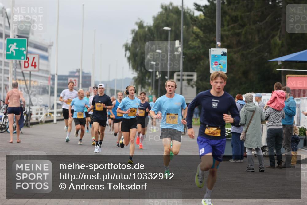 13.09.2026 - Kiel Lauf Andreas Tolksdorf http://msf.ph/oto/10332912 13.09.2026 09:51:49 Kiellinie 9298, 6958, 7195, 2457 meine-sportfotos.de