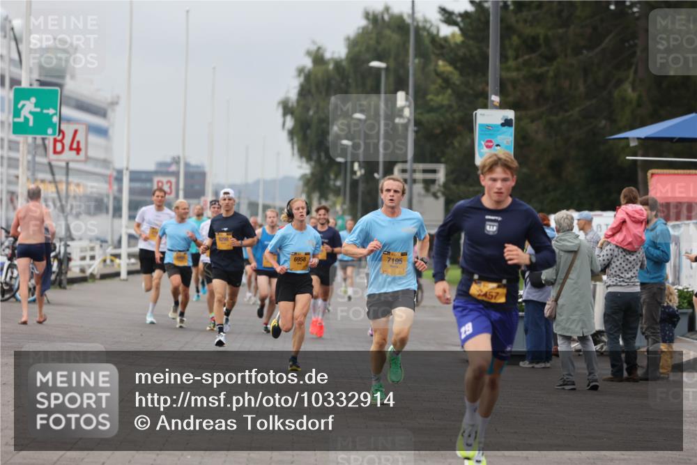 13.09.2026 - Kiel Lauf Andreas Tolksdorf http://msf.ph/oto/10332914 13.09.2026 09:51:49 Kiellinie 4, 9298, 6958, 7195, 2457 meine-sportfotos.de