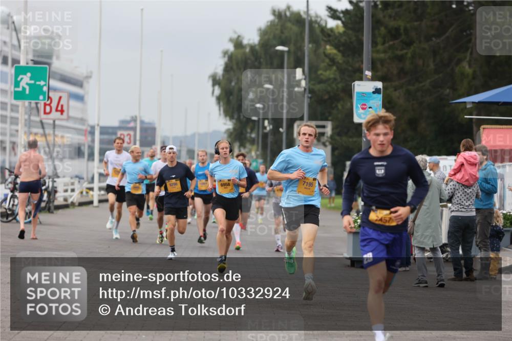 13.09.2026 - Kiel Lauf Andreas Tolksdorf http://msf.ph/oto/10332924 13.09.2026 09:51:50 Kiellinie 3, 4, 93, 9298, 6958, 7195 meine-sportfotos.de