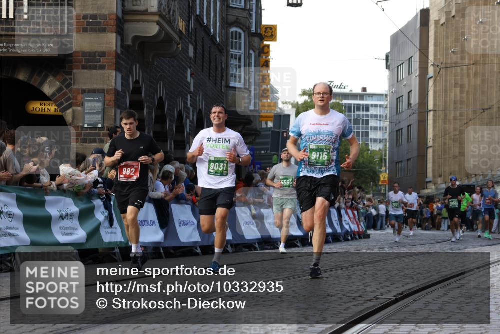 13.09.2026 - 21. swb-Marathon Bremen Strokosch-Dieckow http://msf.ph/oto/10332935 13.09.2026 13:16:15 Ziel 145, 982, 1955, 2623, 2733, 3119, 3149, 3422, 3689, 3836, 3991, 4128, 4823, 5430, 5474, 5588, 5913, 6481, 7307, 7413, 8487, 9122, 9278, 13149, 13249, 755, 792, 1076, 1162, 2604, 5554, 5963, 7053, 7603, 7801, 8171, 8288, 9031, 9115 meine-sportfotos.de