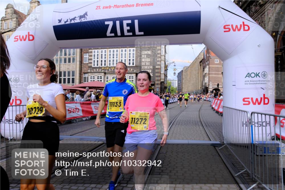 13.09.2026 - 21. swb-Marathon Bremen Tim E. http://msf.ph/oto/10332942 13.09.2026 11:05:10 Ziel 10198, 10283, 10315, 10465, 10481, 10729, 10741, 10850, 10855, 10856, 10940, 10975, 11006, 11133, 11272, 11366, 11395, 11518, 11705, 11757, 11939, 12005, 12235, 12420, 12493, 12495, 12498, 12500, 12502, 12522, 12563 meine-sportfotos.de