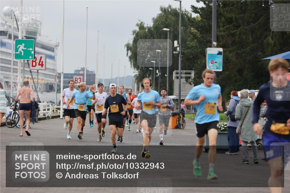 13.09.2026 - Kiel Lauf Andreas Tolksdorf http://msf.ph/oto/10332943 13.09.2026 09:51:50 Kiellinie 34, 3, 2937, 9298, 4199 meine-sportfotos.de