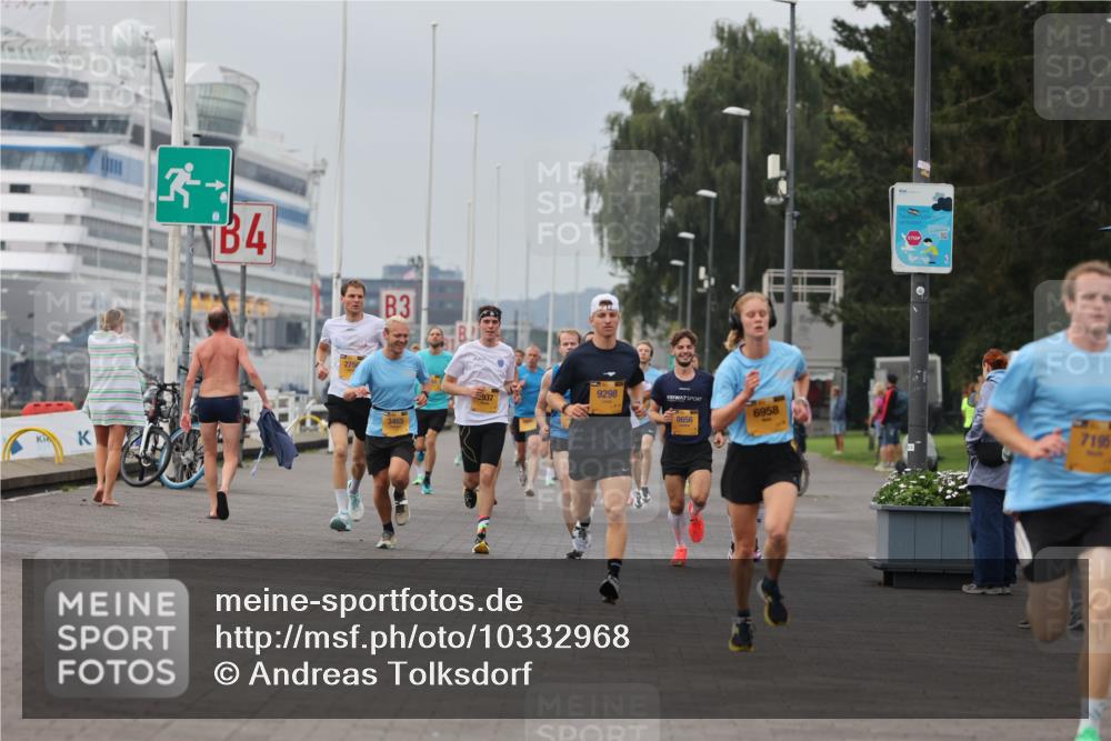 13.09.2026 - Kiel Lauf Andreas Tolksdorf http://msf.ph/oto/10332968 13.09.2026 09:51:51 Kiellinie 3, 4, 1, 3, 3465, 937, 9298, 6958, 8656, 7195 meine-sportfotos.de