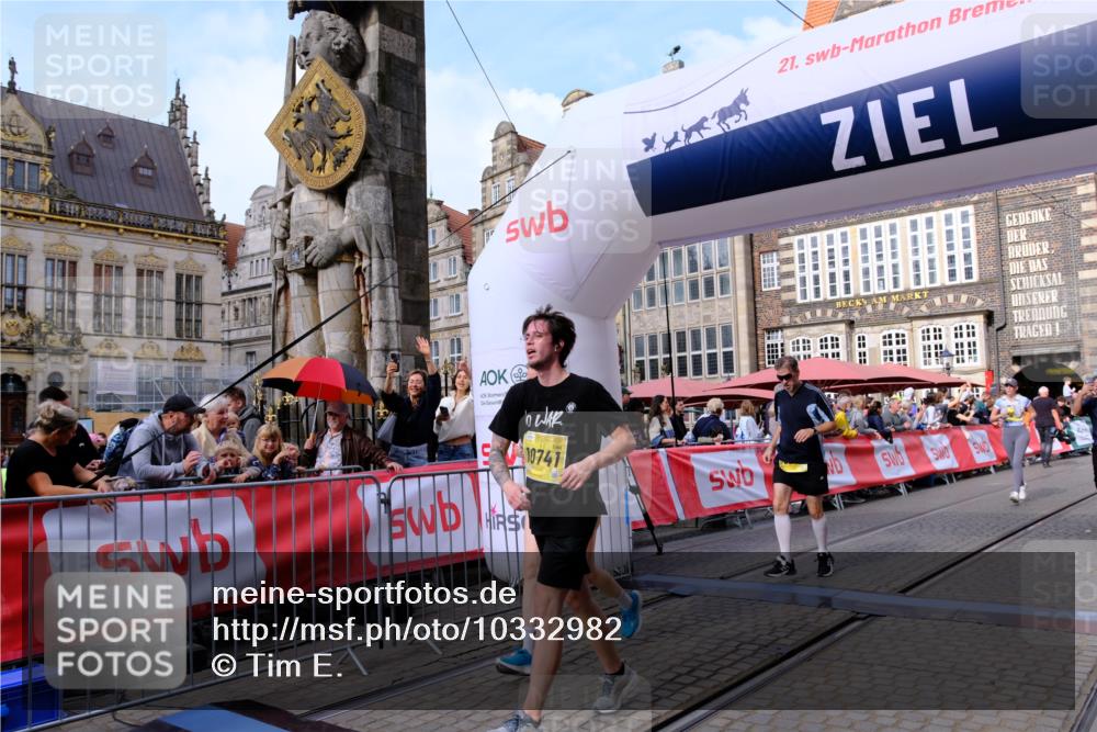 13.09.2026 - 21. swb-Marathon Bremen Tim E. http://msf.ph/oto/10332982 13.09.2026 11:05:14 Ziel 10198, 10283, 10315, 10465, 10729, 10741, 10850, 10855, 10856, 10940, 10975, 11006, 11133, 11272, 11395, 11518, 11757, 11939, 12002, 12005, 12064, 12235, 12420, 12493, 12495, 12498, 12500, 12502, 12522, 12563 meine-sportfotos.de
