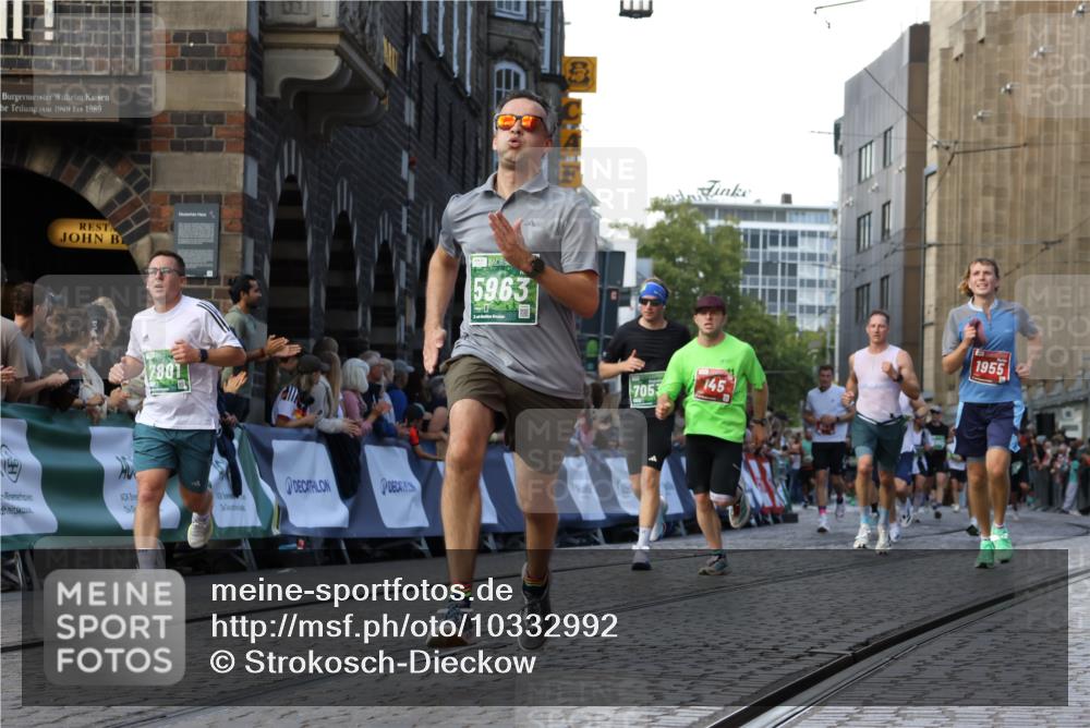 13.09.2026 - 21. swb-Marathon Bremen Strokosch-Dieckow http://msf.ph/oto/10332992 13.09.2026 13:16:22 Ziel 145, 481, 663, 1955, 2623, 3134, 3149, 4128, 4823, 5430, 5474, 5913, 6106, 6481, 6744, 7307, 7413, 8487, 9278, 13008, 13149, 13158, 816, 1076, 1162, 2604, 5255, 6367, 7053, 7603, 7801, 8171, 8288 meine-sportfotos.de