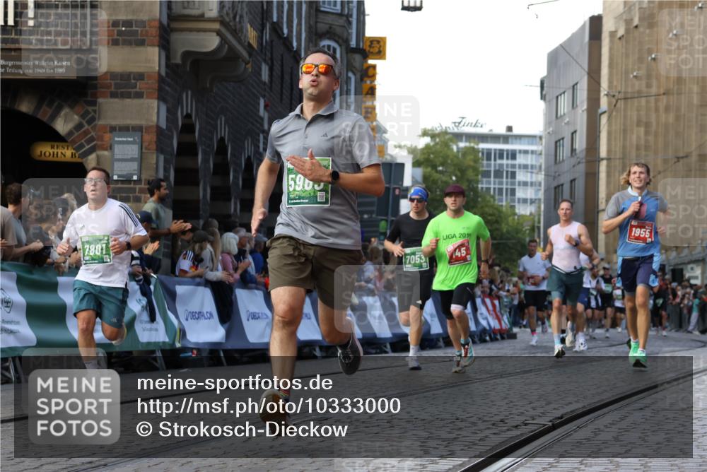 13.09.2026 - 21. swb-Marathon Bremen Strokosch-Dieckow http://msf.ph/oto/10333000 13.09.2026 13:16:22 Ziel 145, 481, 663, 1955, 2623, 3134, 3149, 4128, 4823, 5430, 5474, 5913, 6106, 6481, 6744, 7307, 7413, 8487, 9278, 13008, 13149, 13158, 816, 1076, 1162, 2604, 5255, 6367, 7053, 7603, 7801, 8171, 8288 meine-sportfotos.de