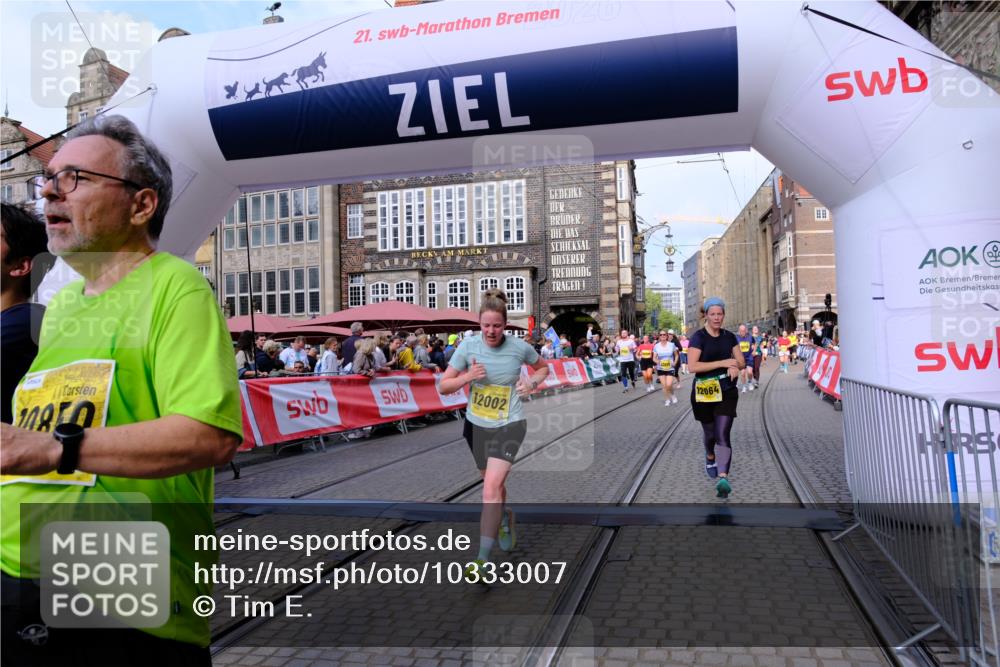 13.09.2026 - 21. swb-Marathon Bremen Tim E. http://msf.ph/oto/10333007 13.09.2026 11:05:19 Ziel 10315, 10370, 10465, 10718, 10729, 10741, 10800, 10850, 10855, 10856, 10975, 11105, 11133, 11272, 11281, 11395, 11518, 11584, 11722, 11757, 11900, 11939, 12002, 12064, 12099, 12235, 12335, 12420, 12522 meine-sportfotos.de