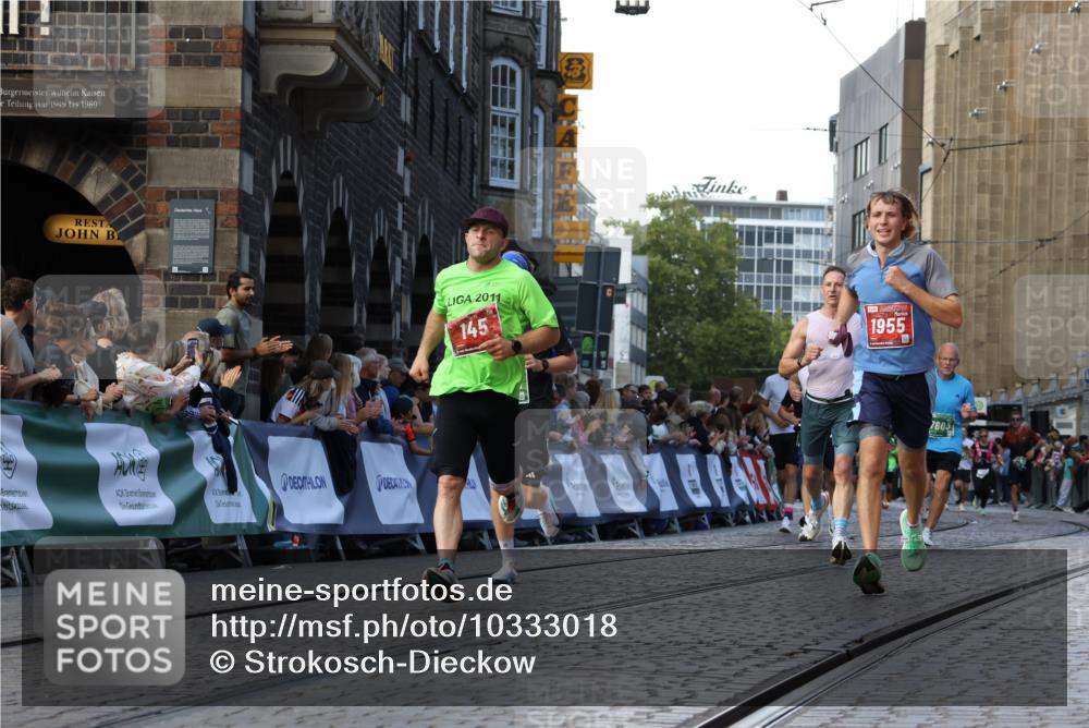 13.09.2026 - 21. swb-Marathon Bremen Strokosch-Dieckow http://msf.ph/oto/10333018 13.09.2026 13:16:23 Ziel 145, 481, 663, 1955, 2623, 3134, 3149, 4128, 4823, 5430, 5474, 5913, 6106, 6744, 7307, 7413, 8398, 8487, 9278, 13008, 13149, 13158, 816, 1076, 1162, 2604, 5255, 6367, 7053, 7603, 7801, 8171, 8288 meine-sportfotos.de
