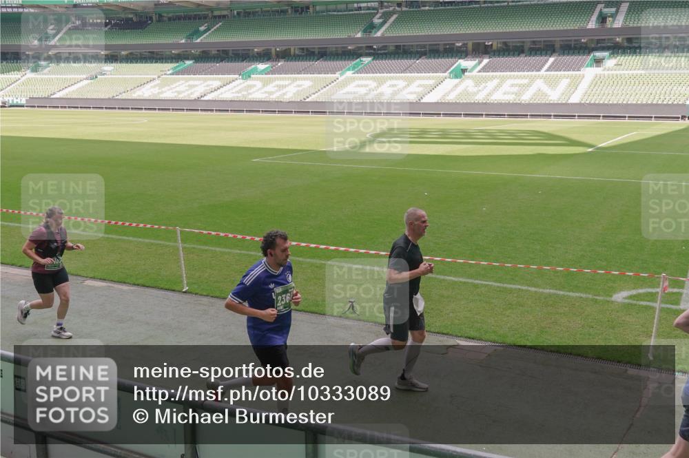13.09.2026 - 21. swb-Marathon Bremen Michael Burmester http://msf.ph/oto/10333089 13.09.2026 13:05:19 Laufen im Stadion 178, 209, 217, 244, 323, 394, 534, 536, 565, 647, 784, 891, 900, 1073, 1239, 1243, 1274, 1307, 1308, 1343, 1373, 1380, 1456, 1479, 1533, 1581, 1627, 1653, 1656, 1687, 1780, 1914, 1932, 1941, 2023, 2076, 2089, 2126, 2241, 2244, 2265, 2301, 2310, 2355, 2369, 2393, 2430, 2452, 2464, 2602, 2723, 2742, 2764, 2851, 2867, 2872, 2891, 2910, 2919, 2957, 2959, 2985, 3028, 3030, 3115, 3217, 3278, 3320, 3343, 3419, 3425, 3444, 3454, 3485, 3521, 3796, 3909, 242 meine-sportfotos.de