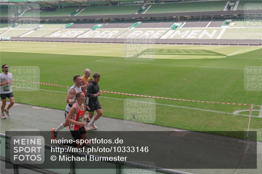 13.09.2026 - 21. swb-Marathon Bremen Michael Burmester http://msf.ph/oto/10333146 13.09.2026 13:05:26 Laufen im Stadion 109, 178, 217, 244, 323, 394, 430, 454, 534, 536, 565, 647, 784, 891, 900, 1073, 1239, 1243, 1274, 1307, 1308, 1373, 1380, 1456, 1533, 1581, 1627, 1653, 1656, 1687, 1780, 1914, 1932, 1941, 2023, 2076, 2089, 2126, 2241, 2244, 2265, 2301, 2310, 2355, 2369, 2393, 2430, 2452, 2464, 2602, 2723, 2742, 2764, 2867, 2872, 2891, 2910, 2919, 2957, 2959, 2985, 3028, 3030, 3115, 3217, 3278, 3320, 3343, 3419, 3425, 3444, 3485, 3521, 3796, 3909, 242 meine-sportfotos.de