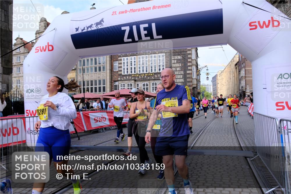 13.09.2026 - 21. swb-Marathon Bremen Tim E. http://msf.ph/oto/10333159 13.09.2026 11:05:25 Ziel 10370, 10465, 10576, 10697, 10718, 10741, 10800, 10850, 10975, 10995, 11102, 11105, 11157, 11218, 11281, 11326, 11584, 11616, 11722, 11900, 11939, 12002, 12011, 12064, 12079, 12080, 12099, 12235, 12335, 12522 meine-sportfotos.de