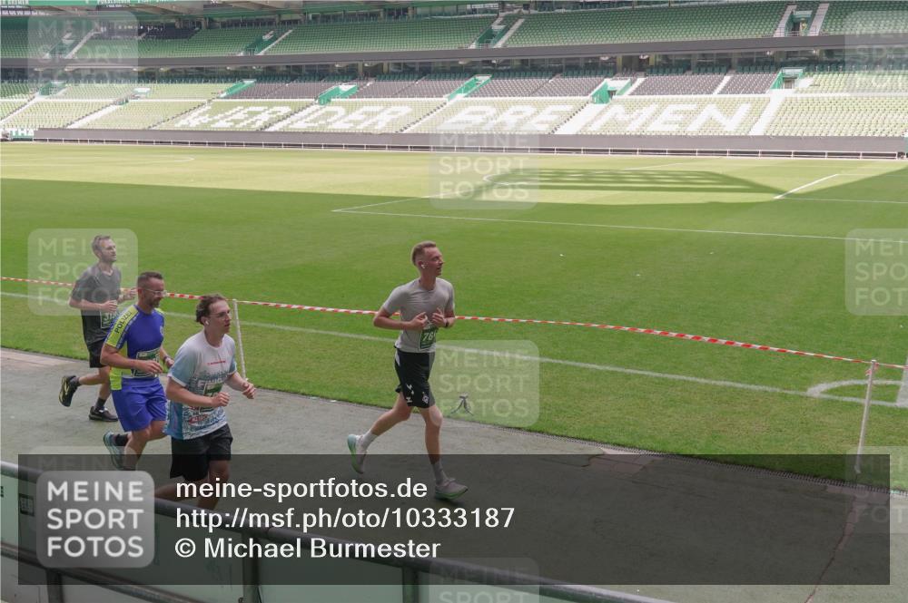 13.09.2026 - 21. swb-Marathon Bremen Michael Burmester http://msf.ph/oto/10333187 13.09.2026 13:05:34 Laufen im Stadion 109, 178, 217, 244, 287, 323, 394, 430, 454, 534, 536, 565, 578, 613, 647, 784, 891, 900, 1073, 1239, 1243, 1274, 1307, 1308, 1373, 1380, 1456, 1533, 1574, 1581, 1627, 1656, 1687, 1780, 1909, 1914, 1932, 1941, 2023, 2076, 2089, 2126, 2241, 2244, 2265, 2301, 2310, 2355, 2369, 2393, 2430, 2452, 2464, 2602, 2723, 2742, 2764, 2867, 2872, 2910, 2919, 2957, 2959, 2985, 3028, 3030, 3115, 3217, 3278, 3320, 3343, 3419, 3425, 3444, 3485, 3521, 3796, 3909 meine-sportfotos.de