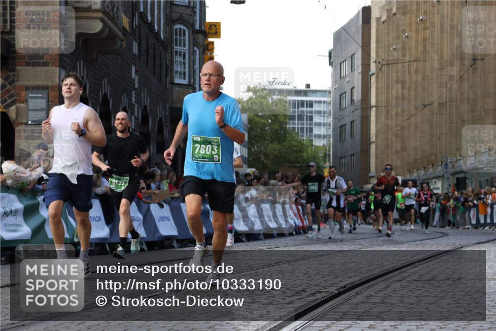 13.09.2026 - 21. swb-Marathon Bremen Strokosch-Dieckow http://msf.ph/oto/10333190 13.09.2026 13:16:27 Ziel 145, 481, 663, 740, 1605, 1955, 2623, 3134, 3149, 4128, 4823, 5430, 6106, 6721, 6744, 7307, 7413, 8398, 8487, 9115, 9278, 13008, 13158, 696, 816, 985, 1076, 2474, 4485, 5255, 6367, 7603, 7875, 8171, 8288 meine-sportfotos.de