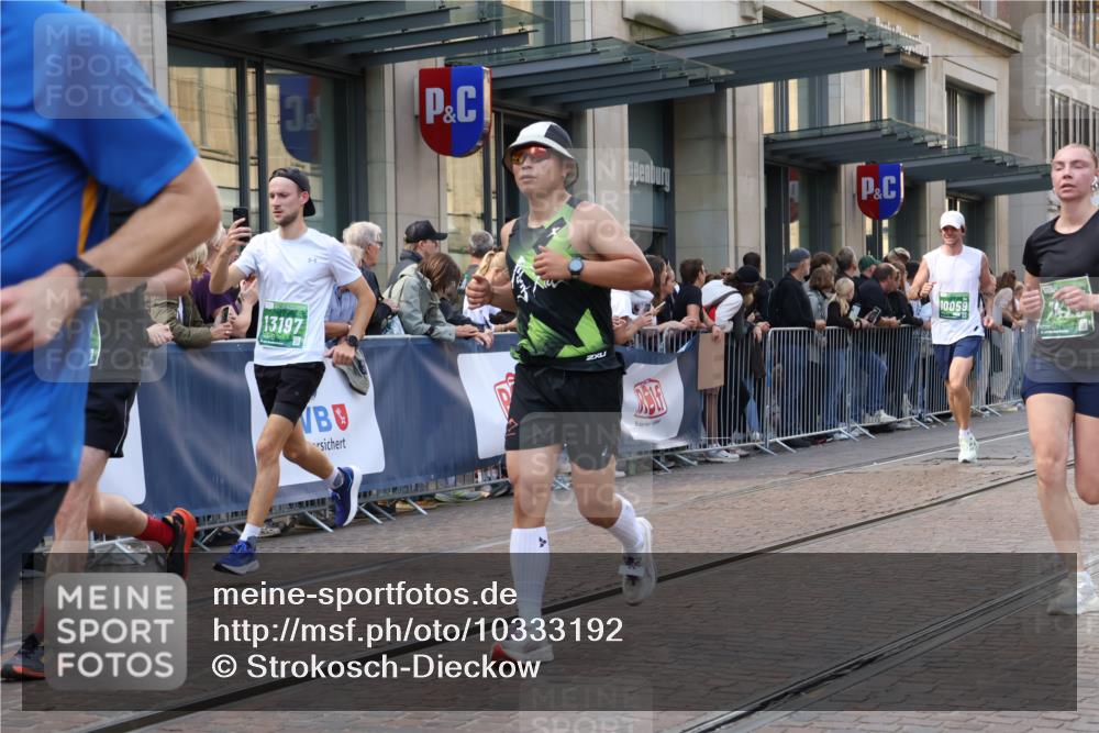 13.09.2026 - 21. swb-Marathon Bremen Strokosch-Dieckow http://msf.ph/oto/10333192 13.09.2026 13:23:38 Ziel 102, 342, 1199, 2210, 2288, 2370, 2517, 2967, 3044, 3372, 3642, 4601, 4671, 5011, 5104, 5116, 5146, 5231, 5257, 5397, 5623, 6332, 6648, 6772, 7094, 7105, 7216, 7357, 7475, 7761, 8051, 8052, 8179, 8290, 10059, 10115, 13007, 13197, 13219, 135, 672, 2371, 2409, 2485, 2490, 2560, 2627, 2899, 3078, 3138, 3173, 3531, 3642, 3856, 3861, 3939, 5820, 5821, 5908, 6157, 6843, 6848, 6923, 8095, 8560, 8863, 9088, 9196, 9436 meine-sportfotos.de