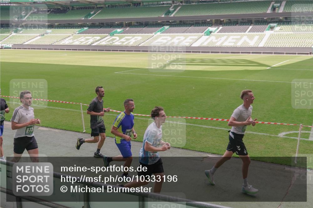 13.09.2026 - 21. swb-Marathon Bremen Michael Burmester http://msf.ph/oto/10333196 13.09.2026 13:05:35 Laufen im Stadion 109, 178, 217, 244, 287, 323, 394, 430, 454, 534, 536, 565, 578, 613, 647, 784, 891, 900, 1073, 1239, 1243, 1274, 1307, 1308, 1365, 1373, 1380, 1456, 1533, 1574, 1581, 1627, 1656, 1687, 1780, 1909, 1914, 1932, 1941, 2023, 2076, 2089, 2126, 2241, 2244, 2265, 2301, 2310, 2355, 2369, 2393, 2430, 2452, 2464, 2602, 2723, 2742, 2764, 2867, 2872, 2910, 2919, 2957, 2959, 2985, 3028, 3030, 3115, 3217, 3278, 3320, 3343, 3419, 3425, 3444, 3485, 3521, 3796, 3909 meine-sportfotos.de