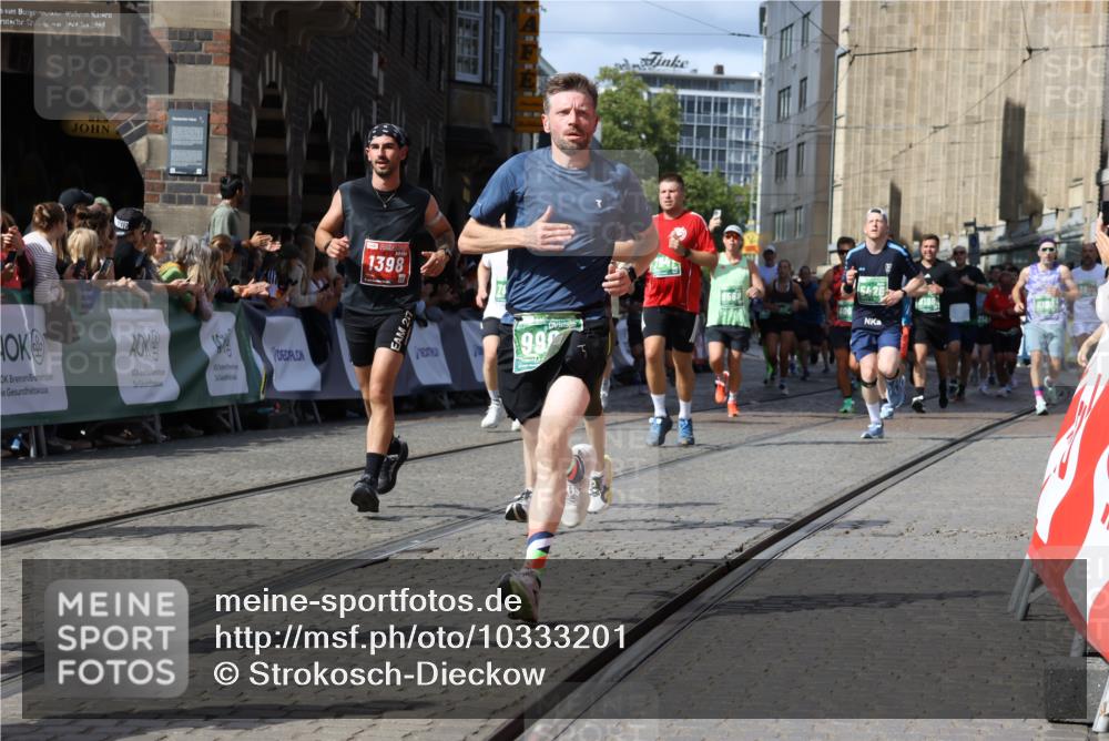 13.09.2026 - 21. swb-Marathon Bremen Strokosch-Dieckow http://msf.ph/oto/10333201 13.09.2026 13:31:35 Ziel 217, 1398, 1627, 2244, 2513, 2602, 2802, 3343, 3392, 3396, 3762, 3800, 4477, 4647, 5375, 5673, 5720, 5765, 5846, 5979, 6419, 6619, 6732, 6968, 7001, 7296, 7359, 7637, 7812, 7882, 8035, 8097, 8339, 8342, 8382, 8726, 9147, 9274, 9337, 9822, 9969, 9977, 13066, 310, 3115, 3239, 3244, 3278, 3858, 3989, 4030, 4164, 4998, 5158, 5363, 5426, 5899, 6062, 6100, 6193, 6213, 6354, 6602, 7260, 7608, 7790, 7941, 7964, 8078, 8166, 8206, 9033, 9188, 9568, 9785, 9914, 13151 meine-sportfotos.de