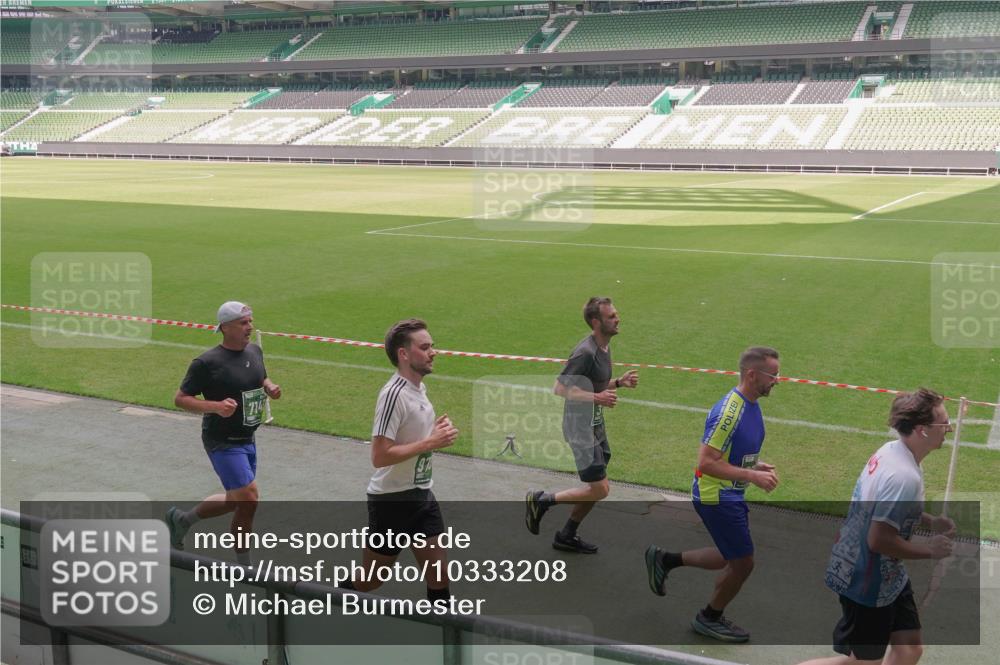 13.09.2026 - 21. swb-Marathon Bremen Michael Burmester http://msf.ph/oto/10333208 13.09.2026 13:05:35 Laufen im Stadion 109, 178, 217, 244, 287, 323, 394, 430, 454, 534, 536, 565, 578, 613, 647, 784, 891, 900, 1073, 1239, 1243, 1274, 1307, 1308, 1365, 1373, 1380, 1456, 1533, 1574, 1581, 1627, 1656, 1687, 1780, 1909, 1914, 1932, 1941, 2023, 2076, 2089, 2126, 2241, 2244, 2265, 2301, 2310, 2355, 2369, 2393, 2430, 2452, 2464, 2602, 2723, 2742, 2764, 2867, 2872, 2910, 2919, 2957, 2959, 2985, 3028, 3030, 3115, 3217, 3278, 3320, 3343, 3419, 3425, 3444, 3485, 3521, 3796, 3909 meine-sportfotos.de