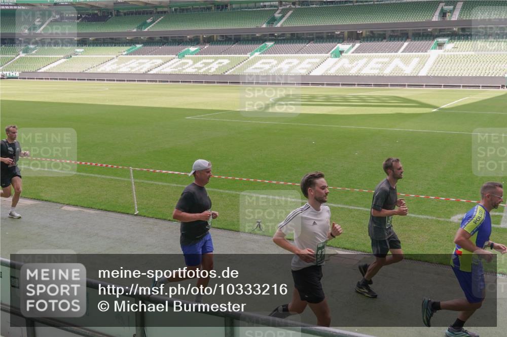 13.09.2026 - 21. swb-Marathon Bremen Michael Burmester http://msf.ph/oto/10333216 13.09.2026 13:05:36 Laufen im Stadion 109, 178, 217, 244, 287, 323, 394, 430, 454, 534, 536, 565, 578, 613, 647, 784, 891, 900, 1073, 1239, 1243, 1274, 1307, 1308, 1365, 1373, 1380, 1456, 1533, 1574, 1581, 1627, 1656, 1687, 1780, 1909, 1914, 1932, 1941, 2023, 2076, 2089, 2126, 2241, 2244, 2265, 2301, 2310, 2355, 2369, 2393, 2430, 2452, 2464, 2602, 2723, 2742, 2764, 2867, 2872, 2910, 2919, 2957, 2959, 2985, 3028, 3030, 3115, 3217, 3278, 3320, 3343, 3419, 3425, 3444, 3485, 3521, 3796, 3909 meine-sportfotos.de