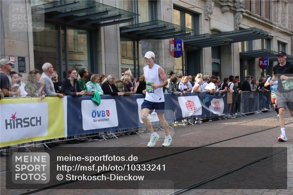 13.09.2026 - 21. swb-Marathon Bremen Strokosch-Dieckow http://msf.ph/oto/10333241 13.09.2026 13:23:40 Ziel 102, 342, 909, 1199, 2210, 2288, 2370, 2517, 2967, 3044, 3372, 4601, 4671, 5011, 5104, 5116, 5146, 5231, 5257, 5397, 5623, 6105, 6332, 6648, 6772, 7094, 7105, 7216, 7357, 7475, 7761, 8051, 8052, 8179, 10059, 10115, 13007, 13197, 13219, 135, 672, 2371, 2409, 2485, 2490, 2560, 2627, 3078, 3138, 3173, 3531, 3642, 3856, 3861, 3939, 5820, 5821, 5908, 6157, 6843, 6848, 6923, 8095, 8290, 8560, 8863, 9088, 9196, 9436 meine-sportfotos.de